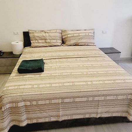Casa Manzoni Apartment Novara Bagian luar foto