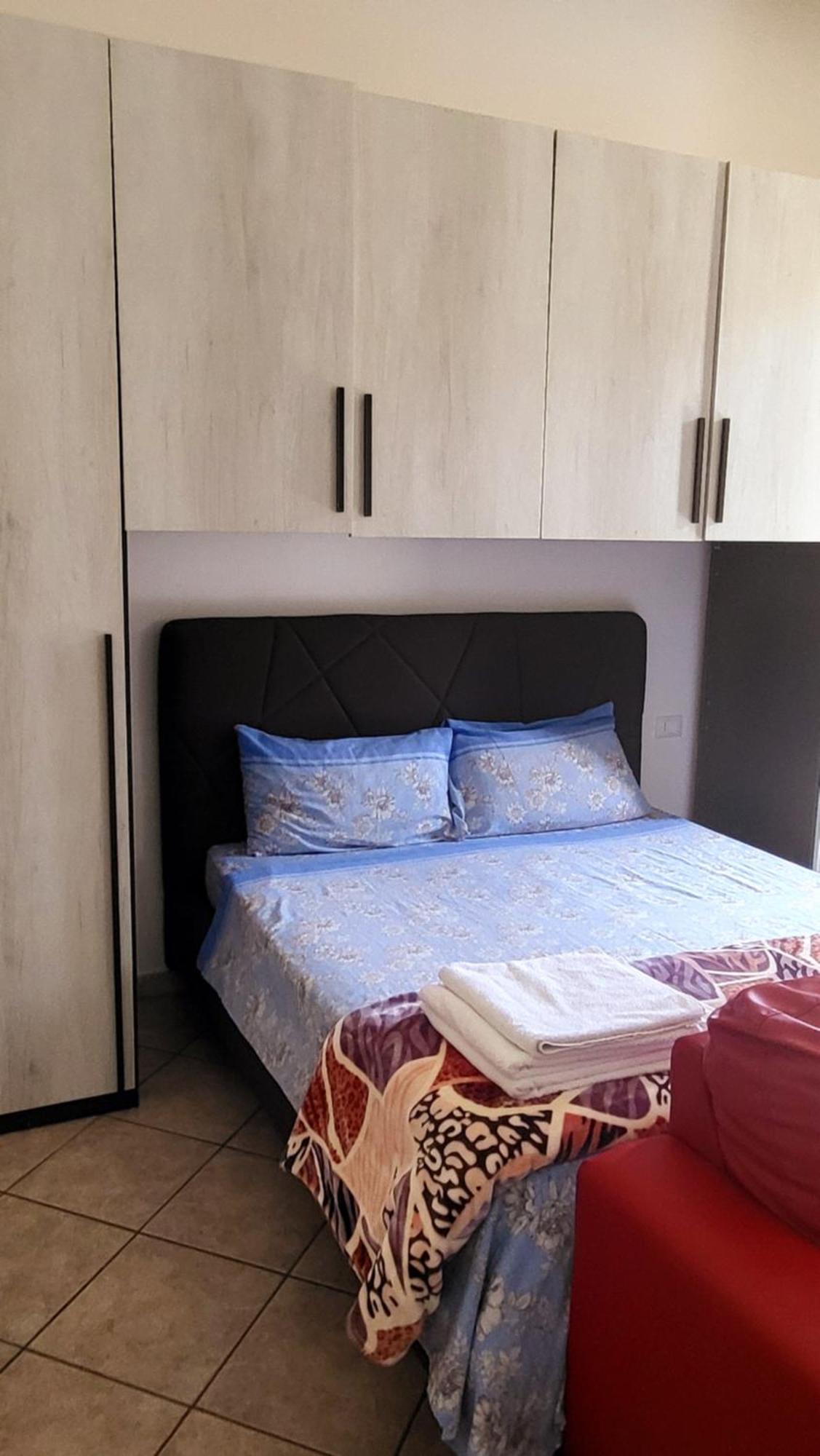 Casa Manzoni Apartment Novara Bagian luar foto